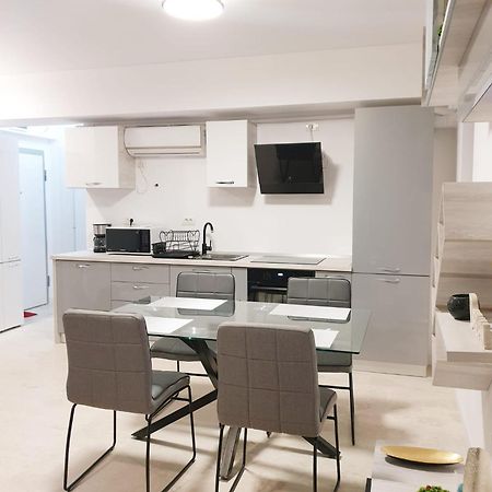 Seafront Papaya Apartment Năvodari Eksteriør billede